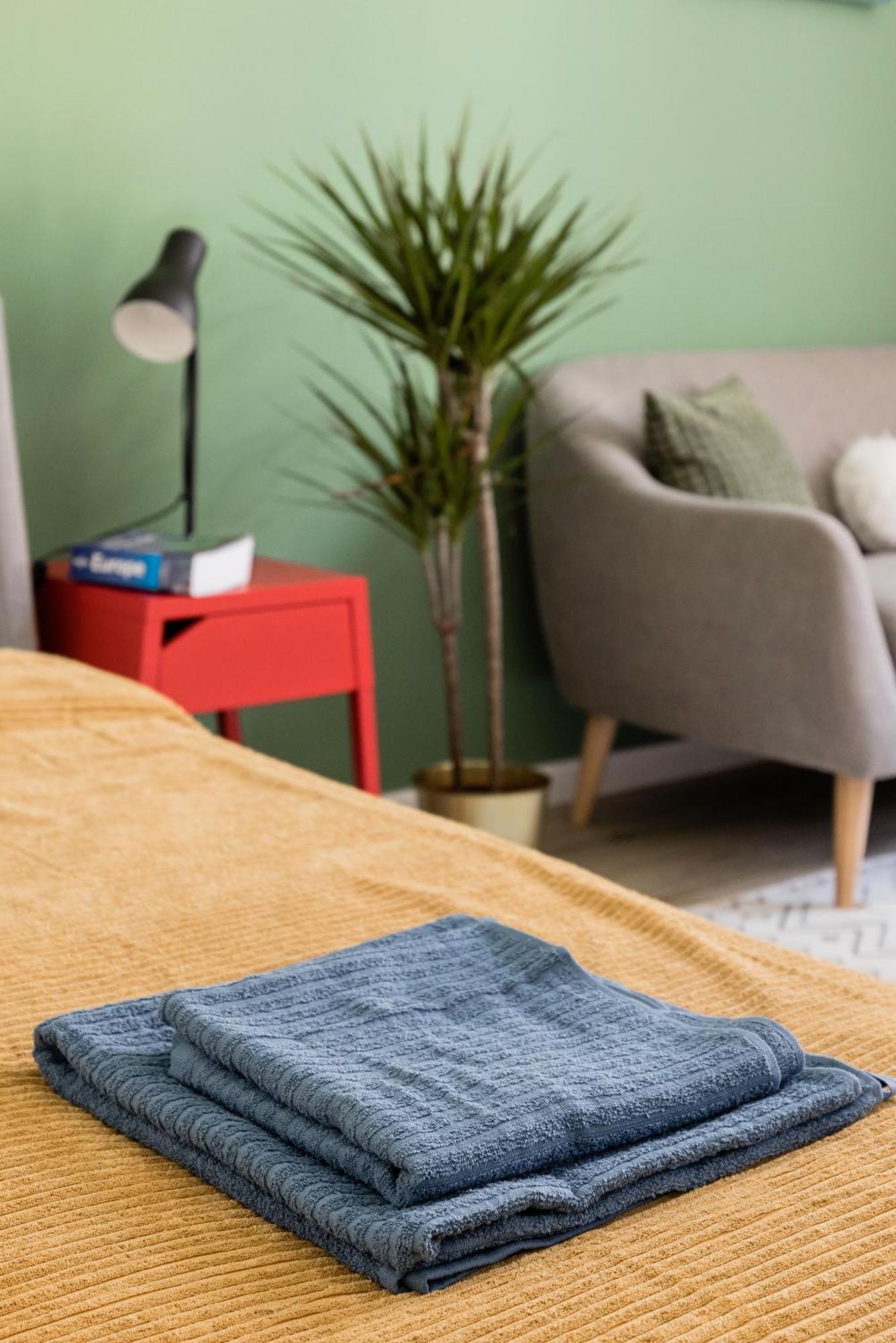 בודפשט Stylish And Colourful Apartment In The City Centre מראה חיצוני תמונה